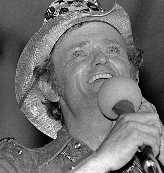 Television, screen and music star, Jerry Reed performs at a concert in Pitt's Memorial Gymnasium.