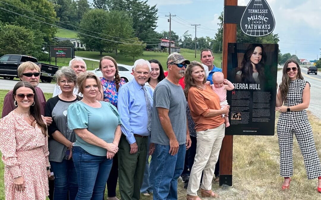 Sierra Hull at her tourism marker in Byrdstown